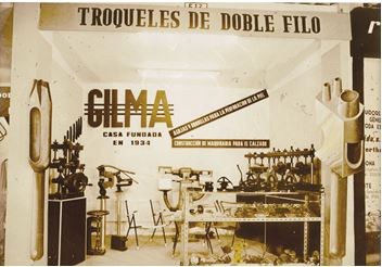 Foto del stand de Gilma en la primera Feria del Calzado Internacional en Elda. Año 1959